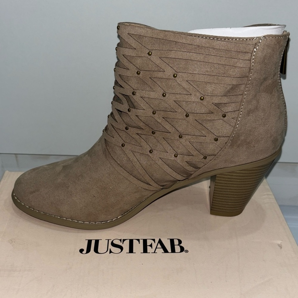 NEW In Box JUST FAB Boots